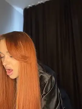 LittleFox___ Chat XXX in diretta