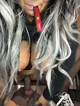 LittleMissEeve Chat XXX in diretta