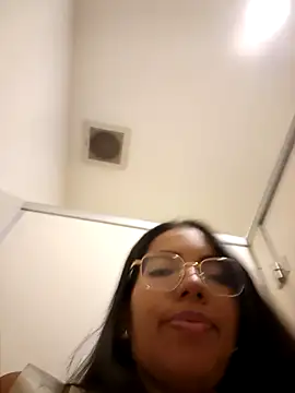 SheenaBrooke: διαδικτυακό σόου στην κάμερα