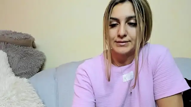 NicolePlay Chat XXX in diretta