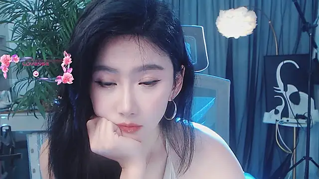 feifei-love: διαδικτυακό σόου στην κάμερα