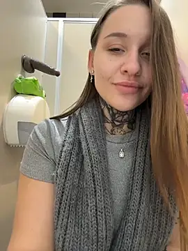 Chatroom XXX en direct de KishaMur