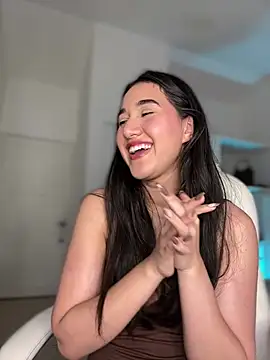 Chatroom XXX en direct de julieta_jhonss