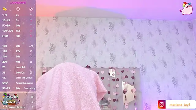 MARIANA_TAY1 élő XXX-chatje