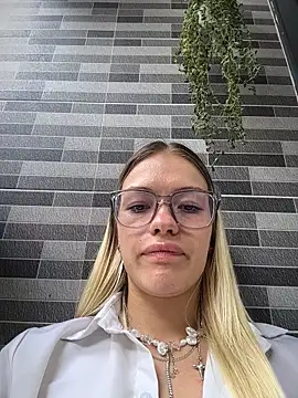 دردشة -Sexy_Barbie- الجنسية المباشرة