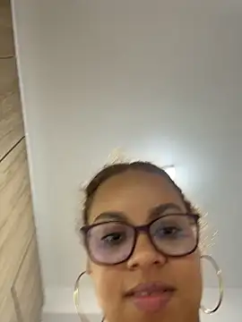 AlesiaCooper: онлайн-секс-чат