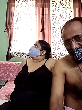 Chatroom XXX en direct de HoneyHush