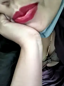 yoursana- লাইভ XXX চ্যাট