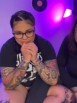 Chat +18 de miacanela_xo ao vivo