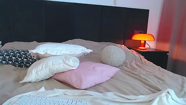 LunaticaBae 现场XXX聊天