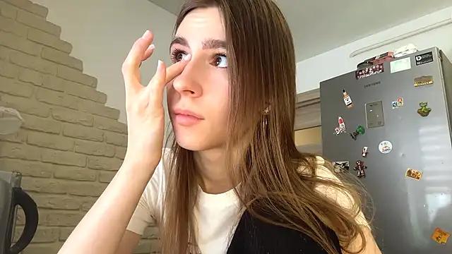 ElsieKuhlmann: онлайн-секс-чат