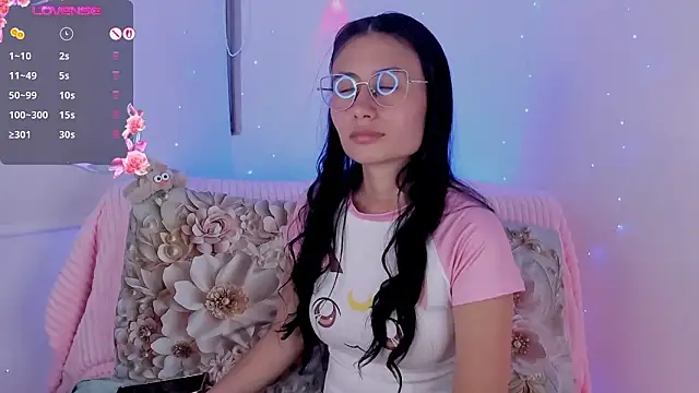 NayeCloudn Live XXX chat