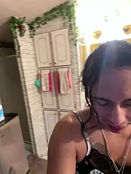 TranSexualJade95 élő XXX-chatje