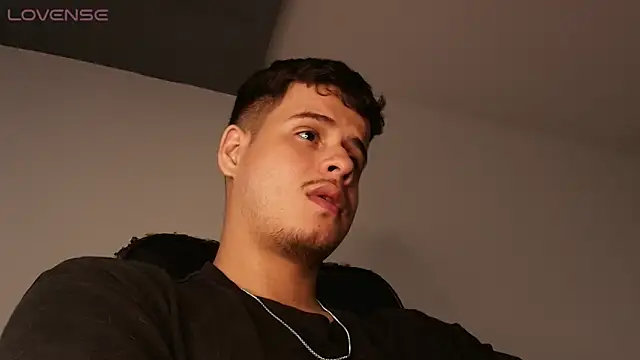 Show modela BjornSteel na web-kameri