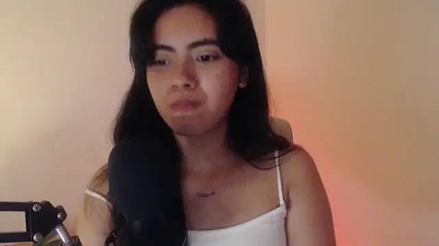 دردشة Mia_lali الجنسية المباشرة