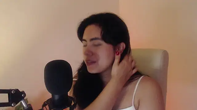 Mia_lali 现场XXX聊天