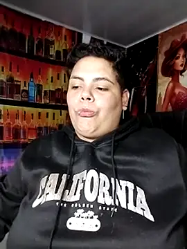 Hailey_Curvy webkamerás műsora