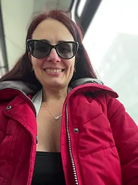 NataKitten Adlı Modelin Canlı XXX Sohbeti