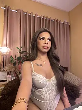 Nyxie_luxx 网络视讯表演