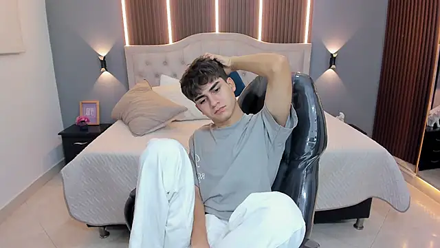 Tommy18__ Obrolan Langsung XXX