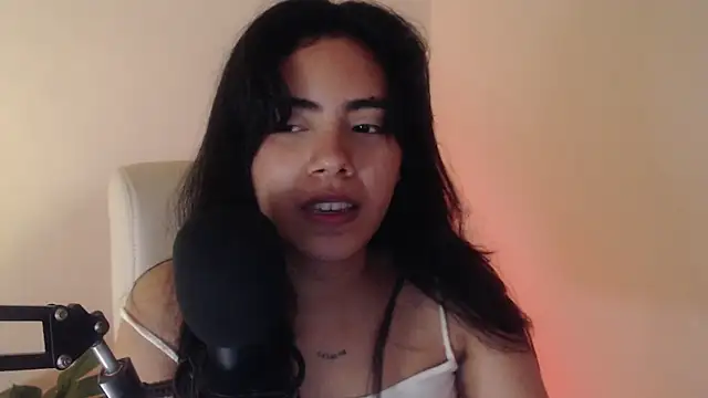 Онлайн чат XXX Mia_lali