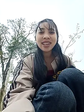 emaame68 Show in webcam