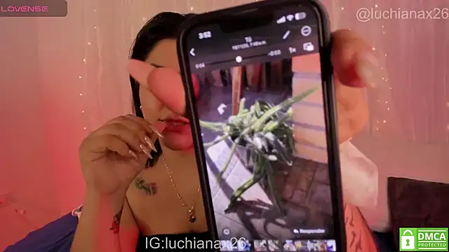 lucy26_ live XXX chat