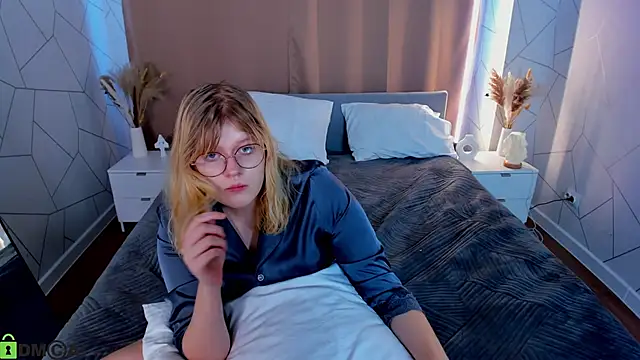 XXX chat uživo modela luna_c0ra