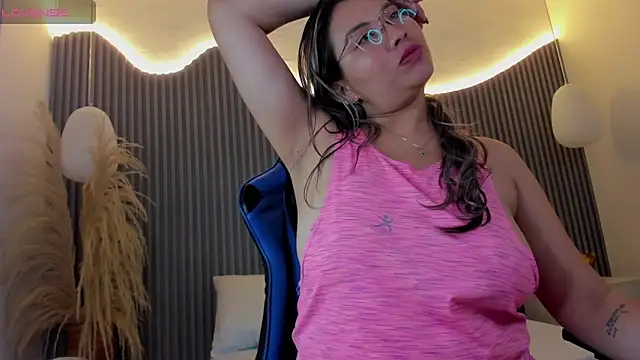 clara_luu_: онлайн-секс-чат