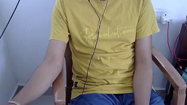 The_SHY_uncut élő XXX-chatje