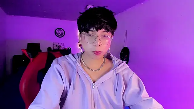 AnggelONfiree élő XXX-chatje