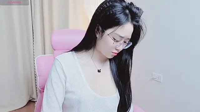 Živý XXX chat Miu-999