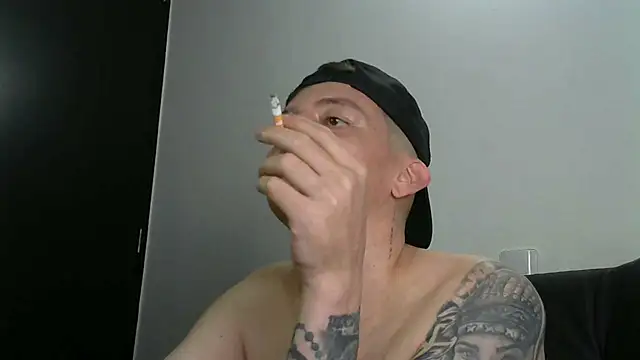 Thommas8a élő XXX-chatje