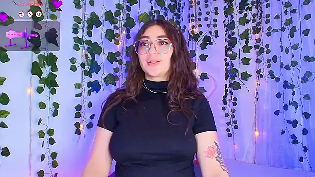 Chatroom XXX en direct de Samii_Evans