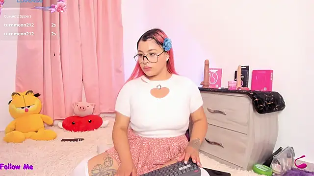 SophieRossiのライブXXXチャット