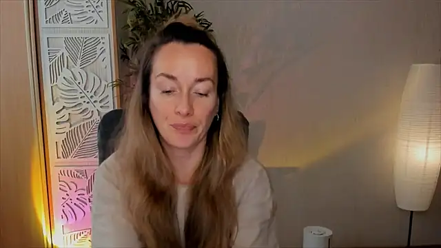 RebeccaMartinez Chat XXX in diretta