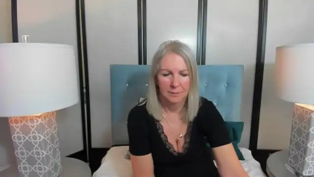 EricaTopのウェブカメラショー