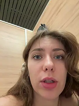 XXX chat uživo modela MariiD