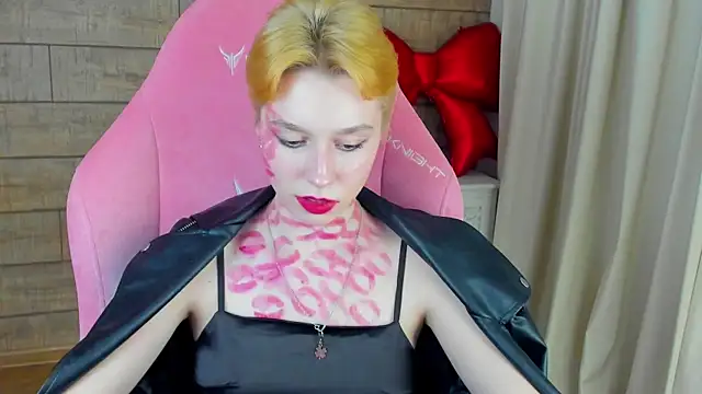 AgataGate Adlı Modelin Canlı XXX Sohbeti