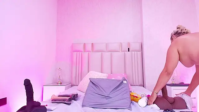 _carolina_fox Adlı Modelin Canlı XXX Sohbeti