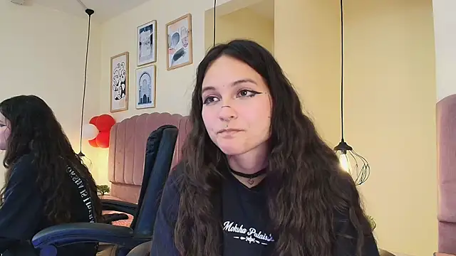 XXX chat uživo modela Hanabie_