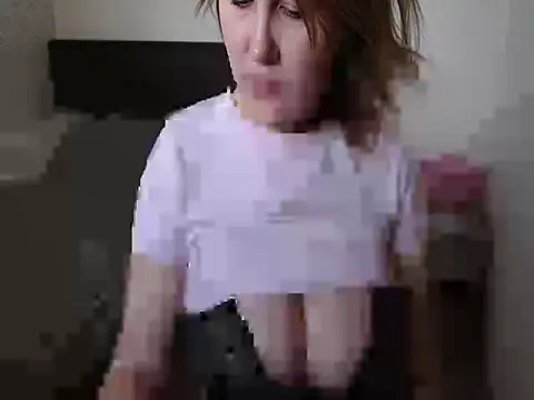 leeilawow 即時 XXX 聊天