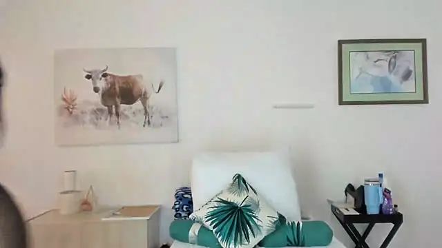 ConnieSmall24 élő XXX-chatje