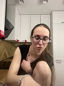 Show modela MartiniiSelenna na web-kameri