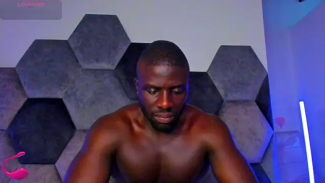 Latrellx7のウェブカメラショー