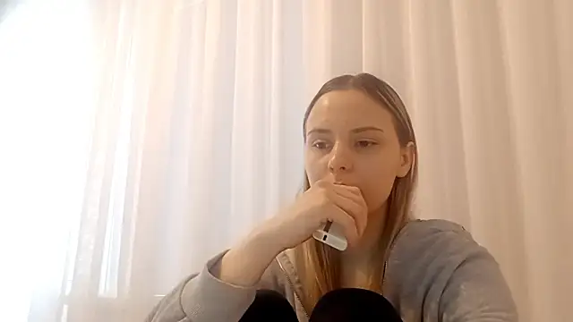 CrackShirker: вебкам-шоу