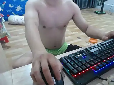 Chat +18 de Cloudycockcare ao vivo