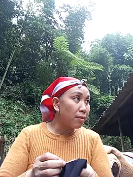 vtmbae élő XXX-chatje