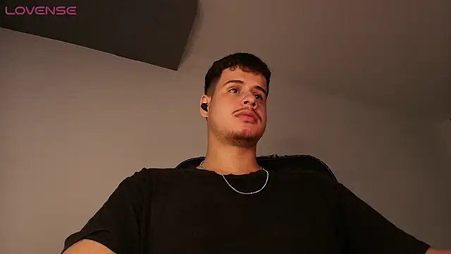 Show modela BjornSteel na web-kameri