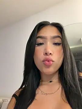 AliceBoomx Show in webcam